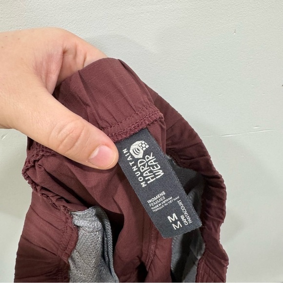 Mountain Hardwear Capri Pants Red Hiking Camping Outdoor Gorpcore Medium - Picture 7 of 8